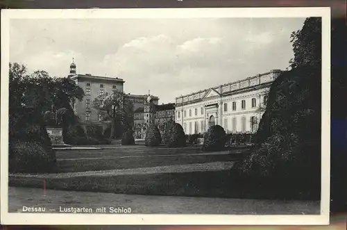 Dessau-Rosslau Lustgarten mit Schloss / Dessau-Rosslau /Anhalt-Bitterfeld LKR