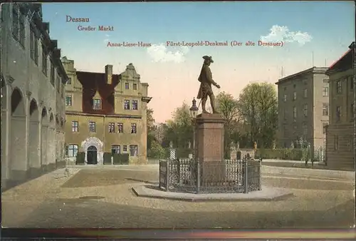 Dessau-Rosslau Grosser Markt Anna Liese Haus Fuerst Leopold Denkmal / Dessau-Rosslau /Anhalt-Bitterfeld LKR