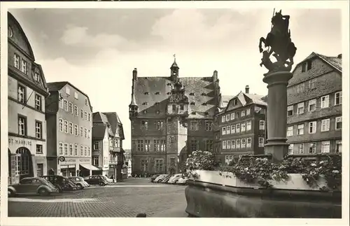 Marburg Lahn Marktplatz mit Brunnen und Rathaus Kat. Marburg