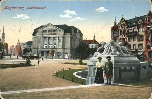 Magdeburg Sachsen Anhalt Zentraltheater Frauen Pferdewagen Denkmal Kat. Magdeburg