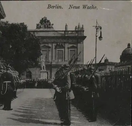 Berlin Neue Wache Parade Soldaten Uniform Kat. Berlin