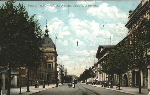 Dessau-Rosslau Kavalierstrasse mit Herzoglichem Palais und Hoftheater / Dessau-Rosslau /Anhalt-Bitterfeld LKR