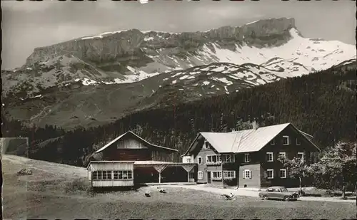 Hirschegg Kleinwalsertal Vorarlberg Jugendferienheim Haus Sonnblick mit Hoch Ifen Kat. Mittelberg