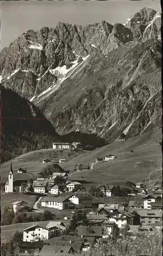Hirschegg Kleinwalsertal Vorarlberg Blick auf den Ort Kat. Mittelberg