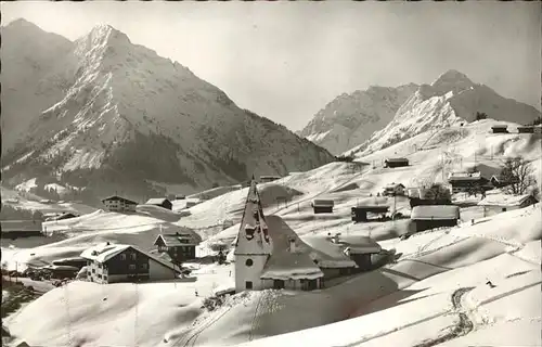 Hirschegg Kleinwalsertal Vorarlberg Ortsansicht mit Kreuzkirche  Kat. Mittelberg