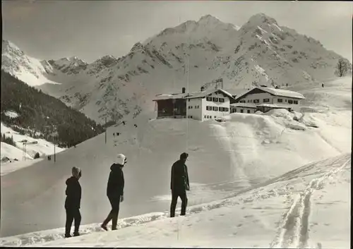 Hirschegg Kleinwalsertal Vorarlberg Ferienheim Schloessle mit Alpenpanorma Kat. Mittelberg