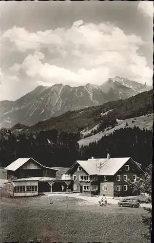 Hirschegg Kleinwalsertal Vorarlberg Jugendferienheim Haus Sonnblick mit Alpenpanorama Kat. Mittelberg