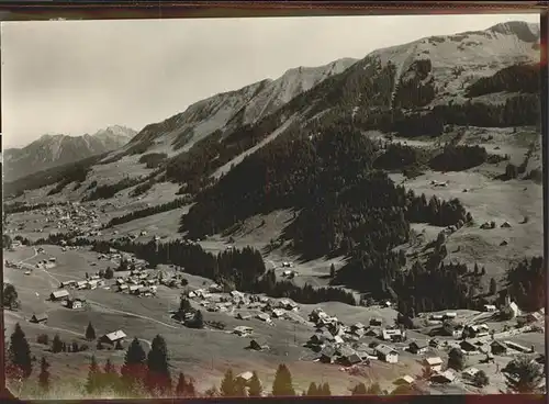 Hirschegg Kleinwalsertal Vorarlberg Ortsansicht mit Alpenpanorama Kat. Mittelberg