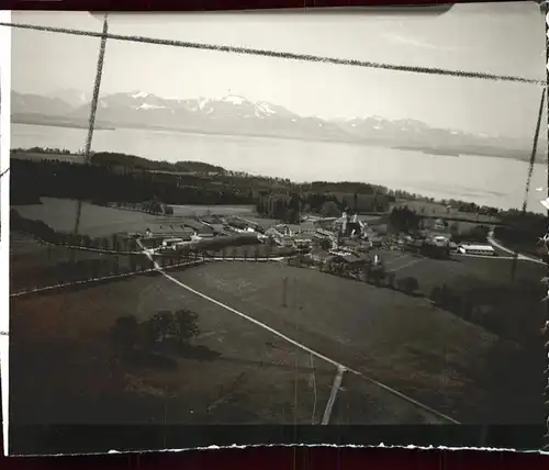 Ising Chiemsee Panorama mit Blick auf Chiemgauer Alpen Fliegeraufnahme Kat. Chieming