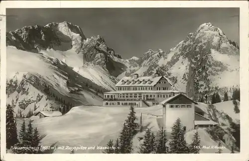 Kreuzeckhaus mit Zugspitze und Waxenstein Kat. Garmisch Partenkirchen