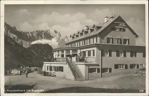Kreuzeckhaus mit Zugspitze Kat. Garmisch Partenkirchen