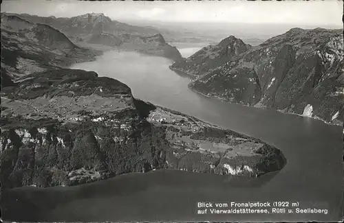 Fronalpstock Muotatal Blick auf Vierwaldstaettersee Ruetli und Seelisberg Kat. Fronalpstock