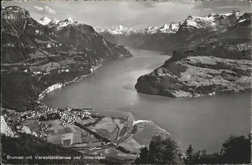 Brunnen SZ Blick auf Vierwaldstaettersee und Urner Alpen Kat. Brunnen