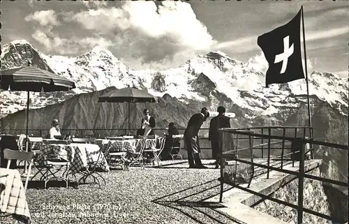 Schynige Platte mit Eiger Moench und Jungfrau Berner Alpen Bergrestaurant Terrasse Kat. Schynige Platte