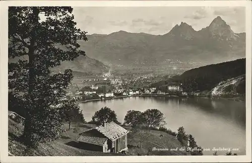 Seelisberg UR Blick auf Brunnen Vierwaldstaettersee und die Mythen / Seelisberg /Bz. Uri