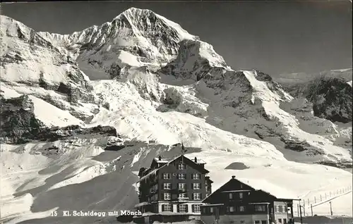Grindelwald Kleine Scheidegg Blick zum Moench Berner Alpen Kat. Grindelwald