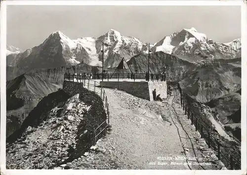 Muelenen Niesen Kulm Aussichtsplattform mit Eiger Moench und Jungfrau Berner Alpen Kat. Muelenen