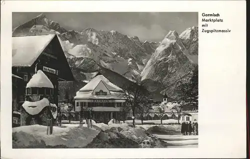 Garmisch-Partenkirchen Marktplatz Zugspitzmassiv / Garmisch-Partenkirchen /Garmisch-Partenkirchen LKR