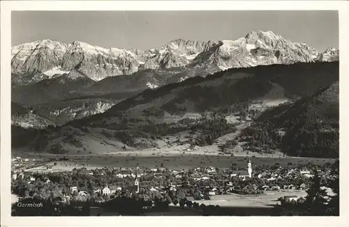 Garmisch-Partenkirchen Gesamtansicht / Garmisch-Partenkirchen /Garmisch-Partenkirchen LKR