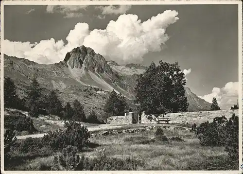 Maloja GR Bergfriedhof Giovanni Segantinis Grab / Maloja Graubuenden /Bz. Maloja