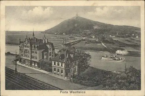 Porta Westfalica Weserbruecke Dampfer Wittekindsberg mit Kaiser Wilhelm Denkmal Kat. Porta Westfalica