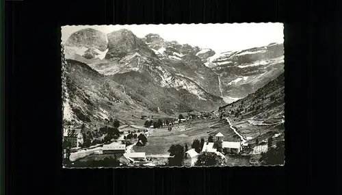 Gavarnie Hautes Pyrenees Vue generale Kat. Gavarnie