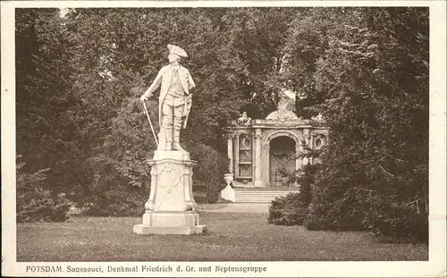 Potsdam Schloss Sanssouci Denkmal Friedrich d. Gr. Neptunsgruppe / Potsdam /Potsdam Stadtkreis