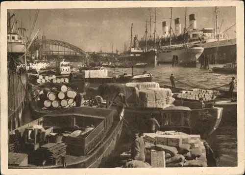 Hamburg Hafen ueberseebruecke Schiffe Kat. Hamburg