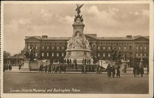 London Victoria Memorial Buckingham Palace Menschen Kat. City of London