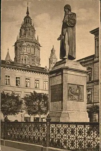 Mainz Rhein Gutenberg Denkmal Dom  / Mainz Rhein /Mainz Stadtkreis