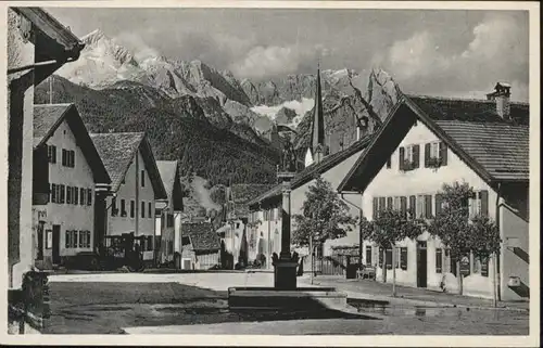 Garmisch-Partenkirchen Garmisch-Partenkirchen Floriansplatz  * / Garmisch-Partenkirchen /Garmisch-Partenkirchen LKR