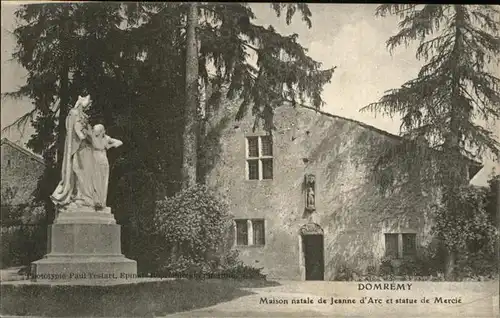 Domremy la Pucelle Vosges Maison natale de Jeanne d Arc statue de Mercie Kat. Domremy la Pucelle