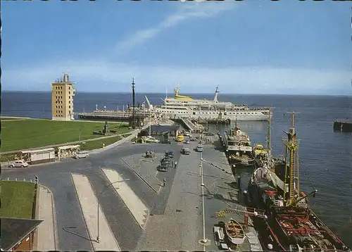 Cuxhaven Nordseebad Alte Liebe mit Radarturm und Seebaederschiff Kat. Cuxhaven