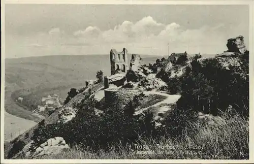 Traben-Trarbach Mosel Truemmerfeld Ruine Graefinburg *