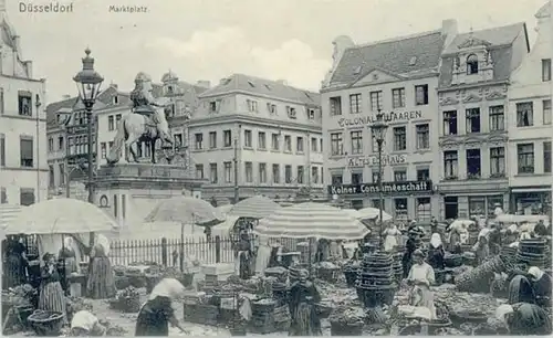 Duesseldorf Duesseldorf Marktplatz * / Duesseldorf /Duesseldorf Stadtkreis