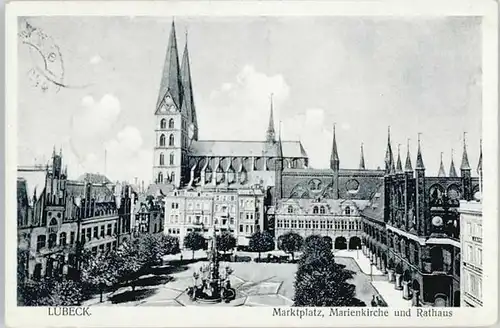 Luebeck Marktplatz Marienkirche Rathaus x