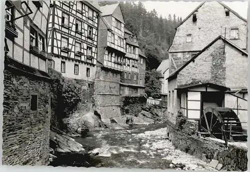 Monschau  *