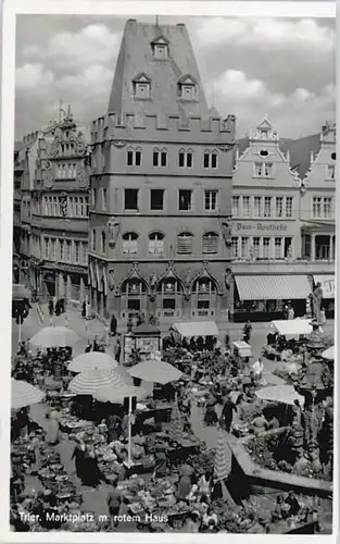 Trier Marktplatz Rotes Haus x