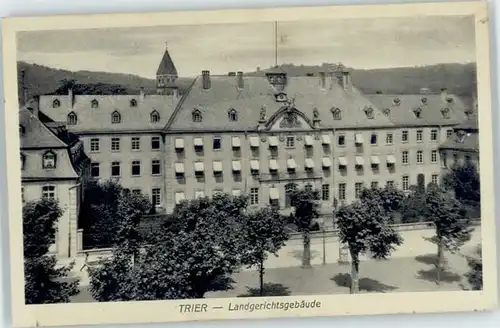 Trier Landgerichtsgebaeude *