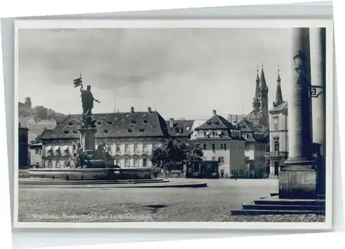 Wuerzburg Residenzplatz Luitpoldbrunnen *