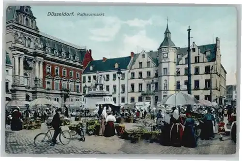 Duesseldorf Rathausmarkt *