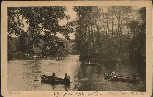 Berlin Tiergarten Neuer See Boot / Berlin /Berlin Stadtkreis