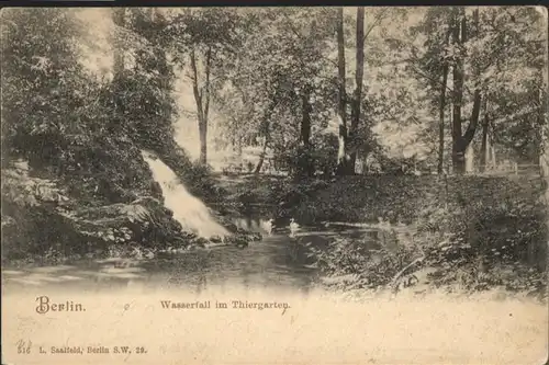 Berlin Wasserfall Thiergarten / Berlin /Berlin Stadtkreis