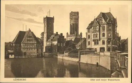 Lueneburg Alter und neuer Wasserturm / Lueneburg /Lueneburg LKR