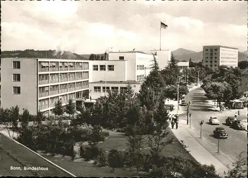 Bonn Rhein Bundeshaus / Bonn /Bonn Stadtkreis