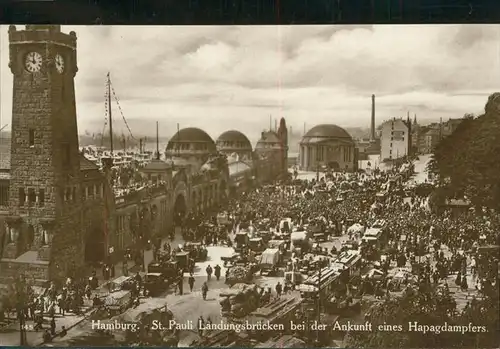 Hamburg St. Pauli
Landungsbruecken
Hapagdampfers / Hamburg /Hamburg Stadtkreis