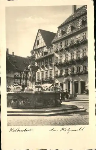 Halberstadt Holzmarkt Brunnen / Halberstadt /Harz LKR