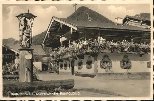 Ruhpolding Bauernhaus Dorfbrunnen / Ruhpolding /Traunstein LKR