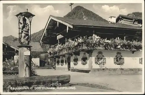 Ruhpolding Bauernhaus Dorfbrunnen / Ruhpolding /Traunstein LKR