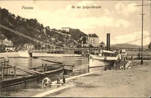 Passau Luitpoldbruecke Schiff / Passau /Passau LKR